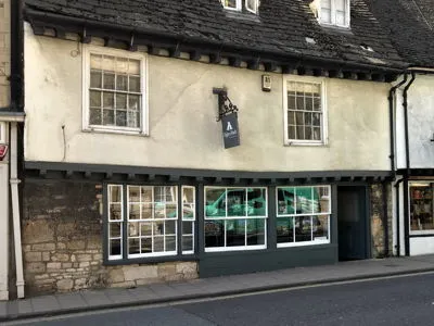 8 St Marys Hill